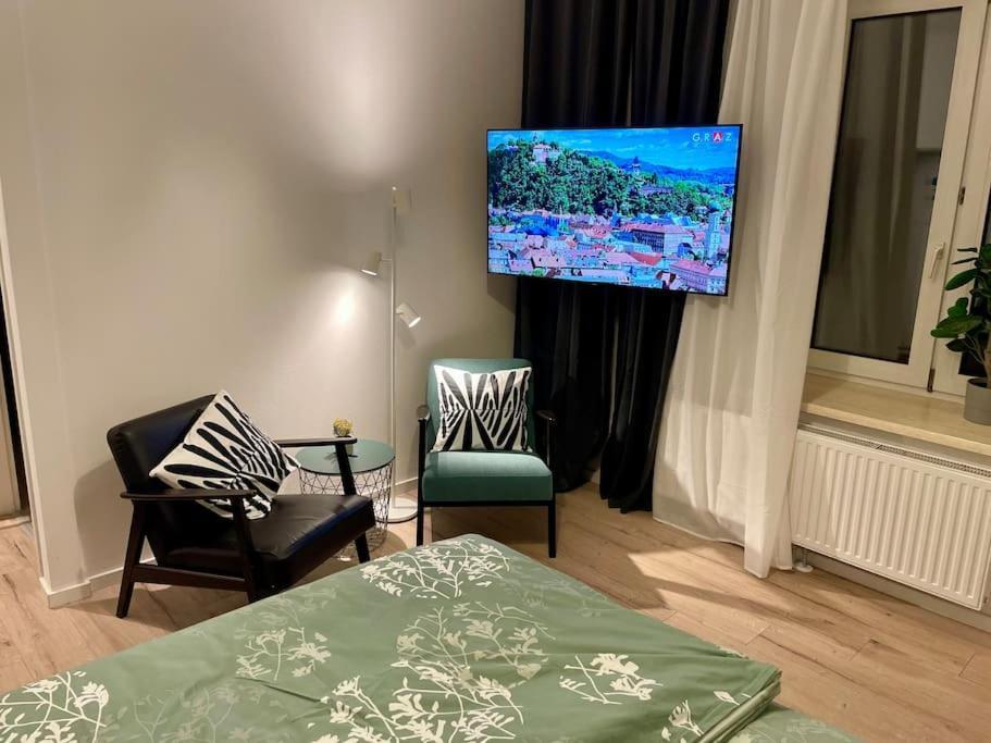 City Apartment Rudolf 26M2 Graz Bagian luar foto